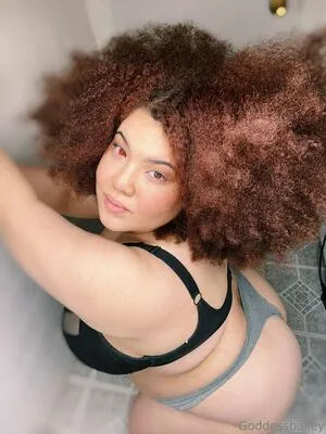 Kweenbailey23