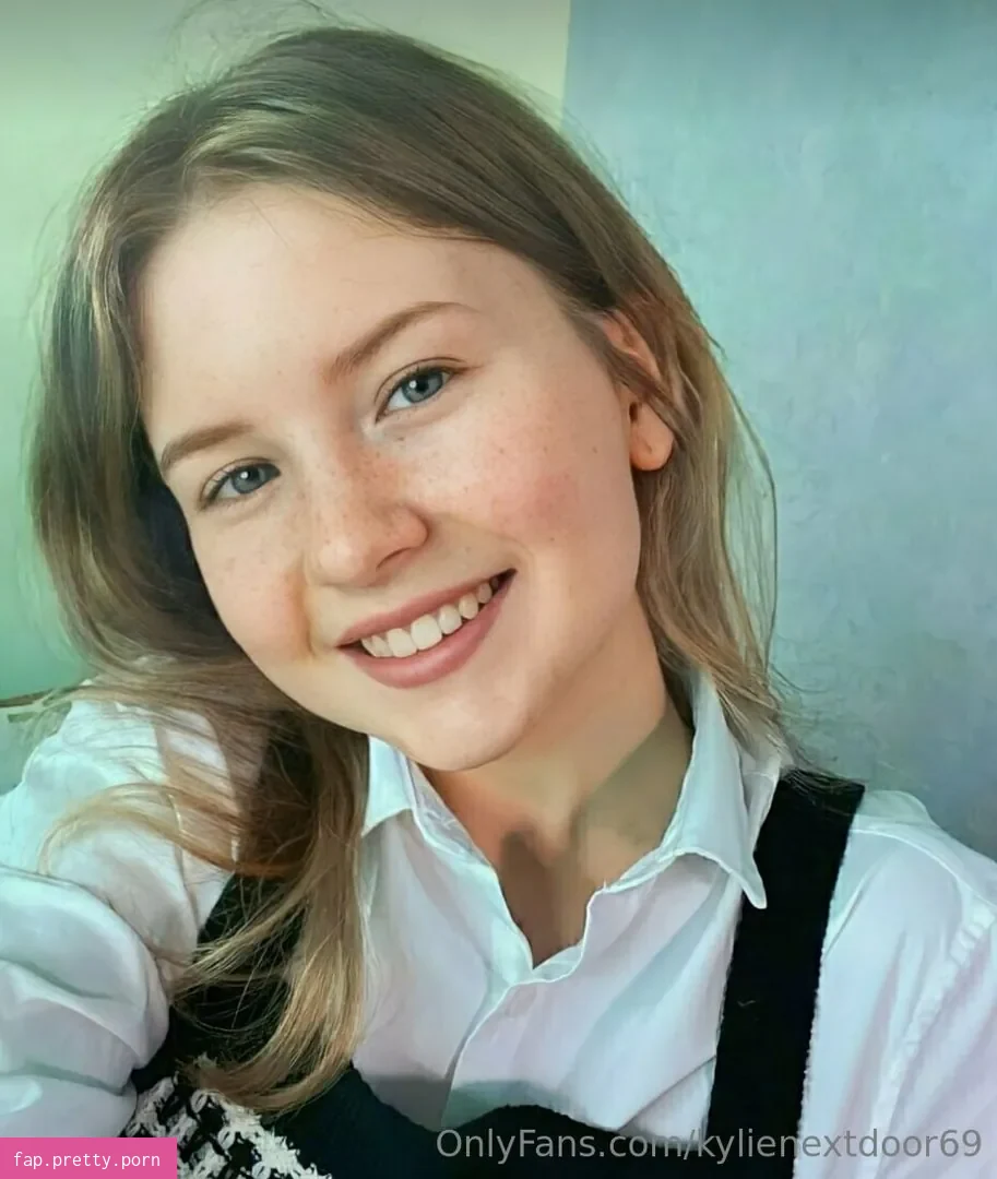 kylienextdoor69 - Photo #81