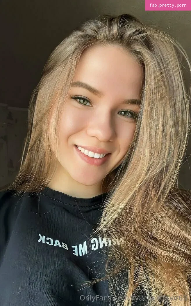 kylienextdoor69 - Photo #95