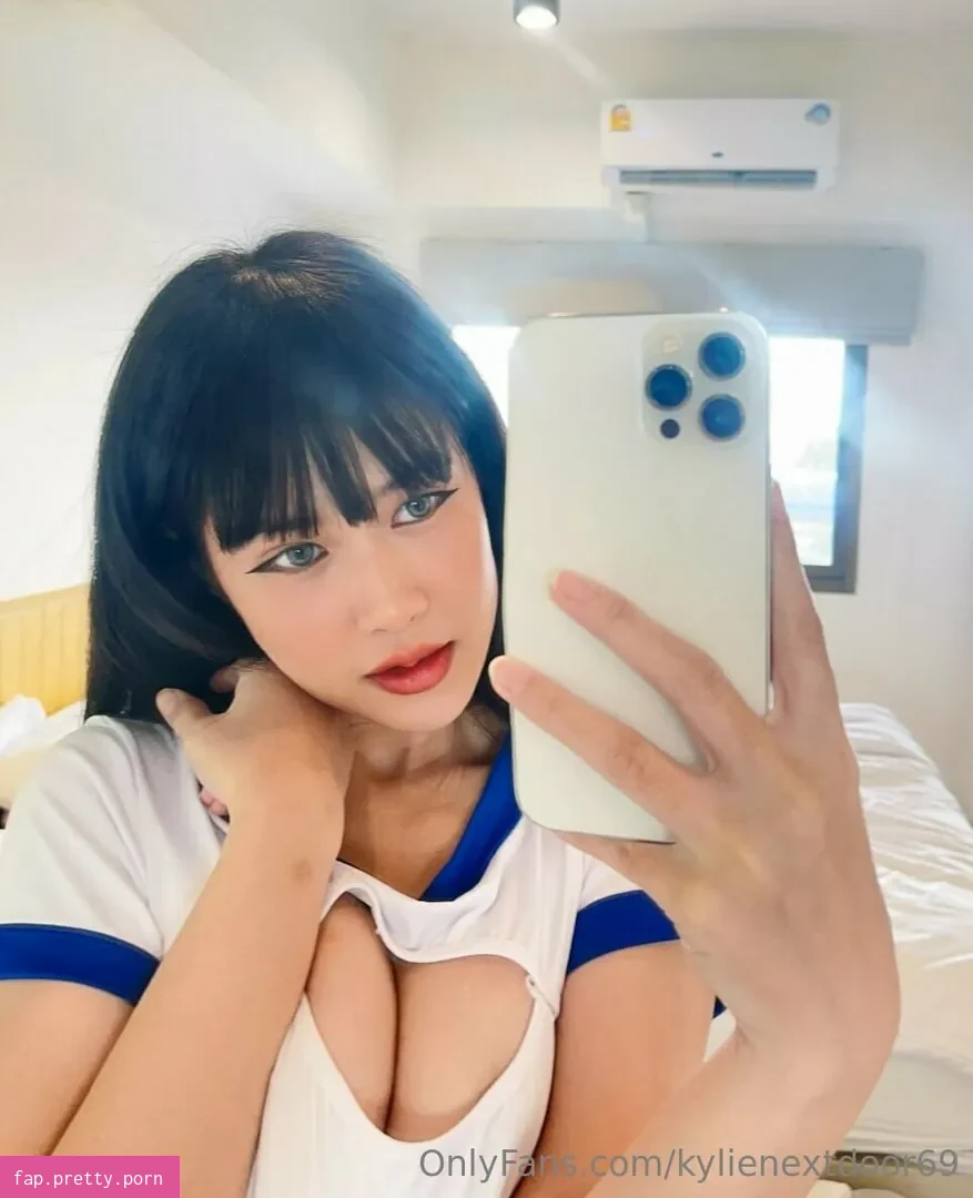 kylienextdoor69 - Photo #83