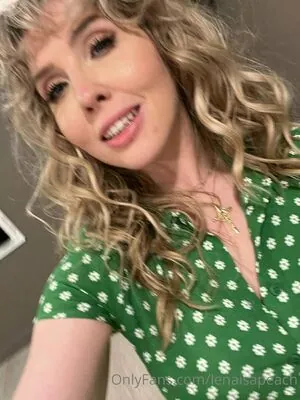 lenaisapeach