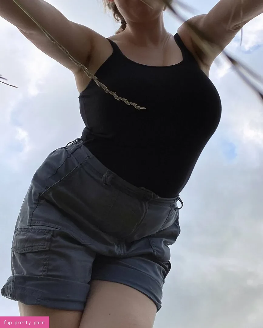 Lily - Photo #35