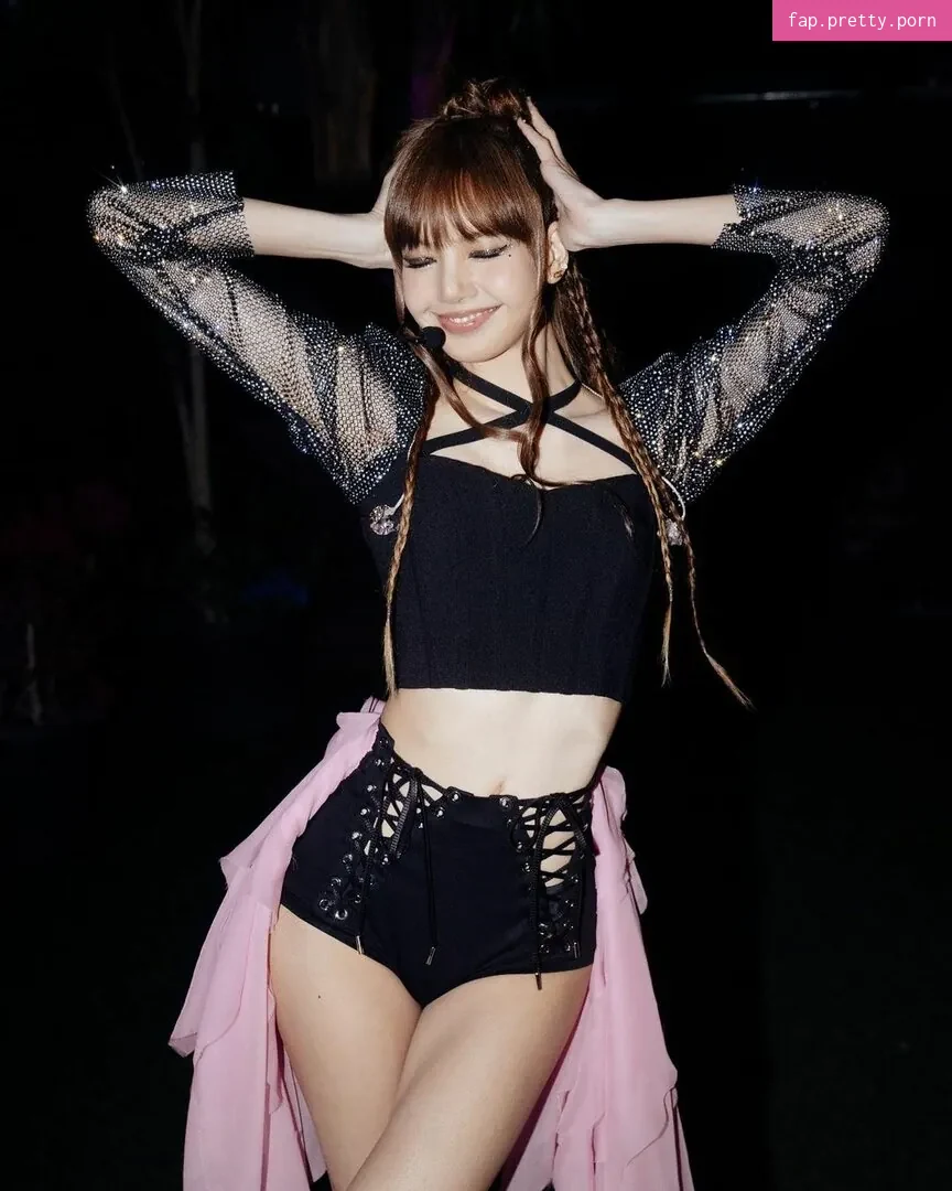 Lisa - Photo #76