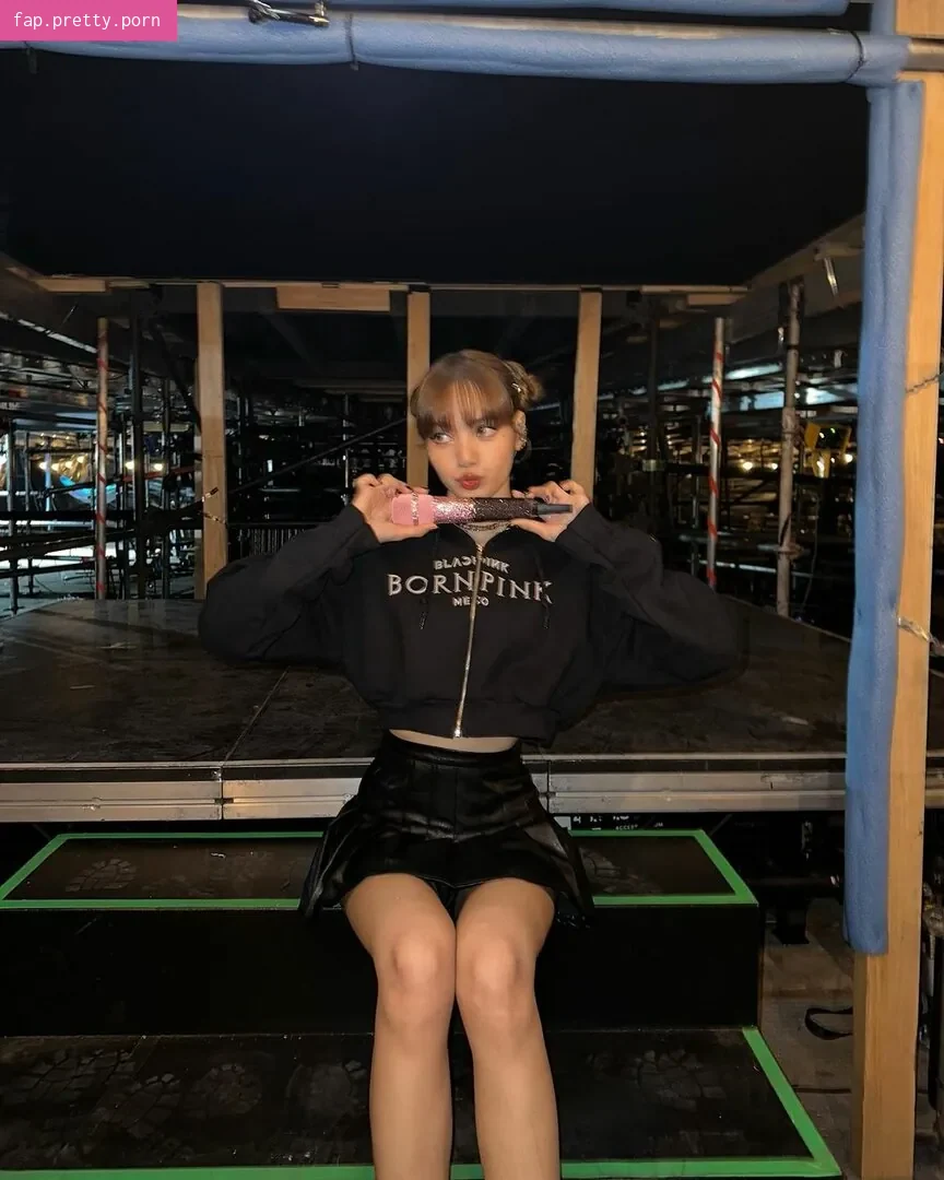 Lisa - Photo #11