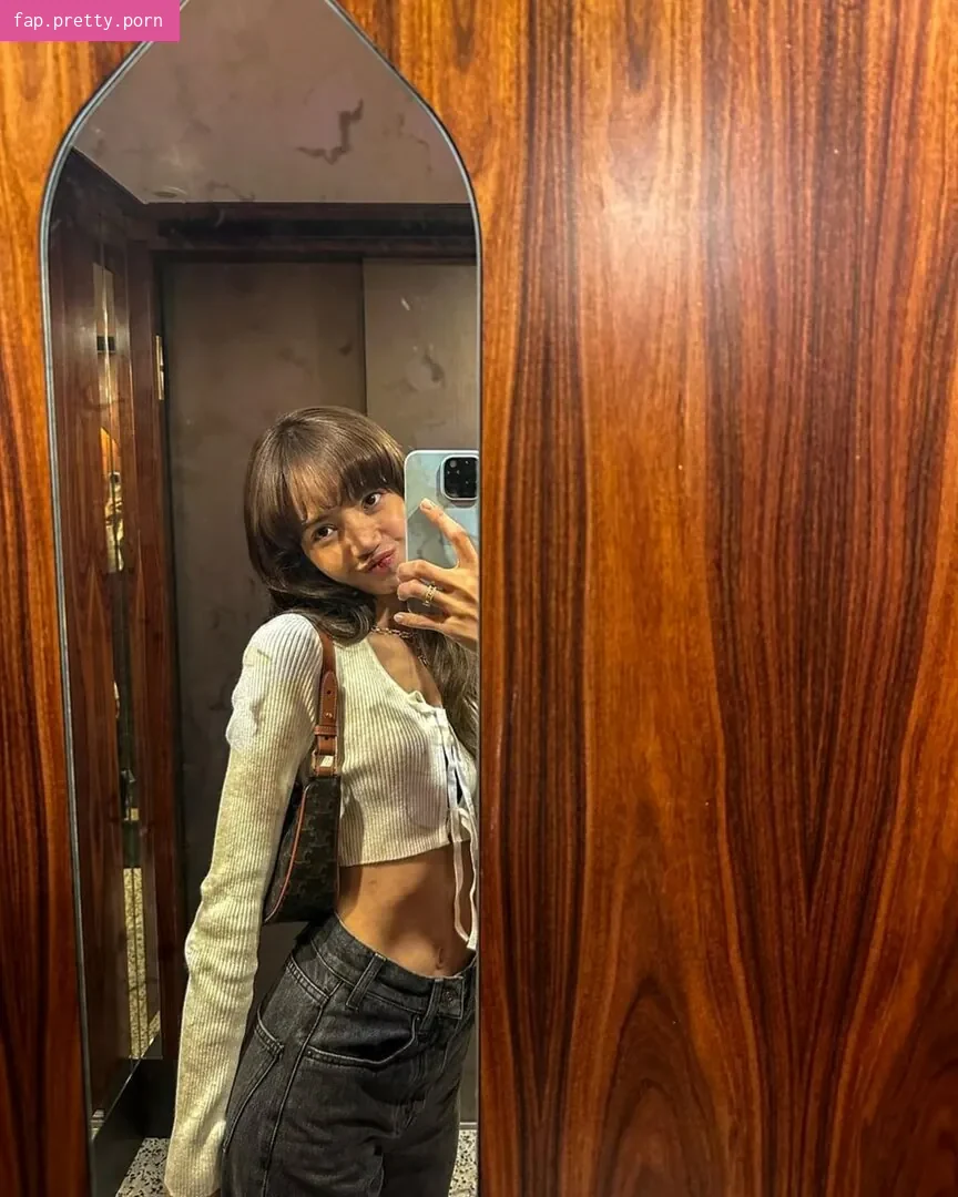 Lisa - Photo #39