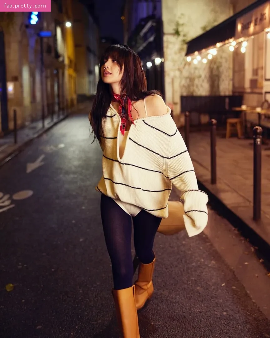 Lisa - Photo #19