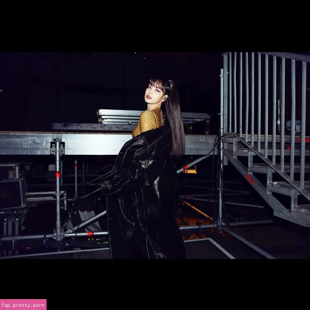 Lisa - Photo #65