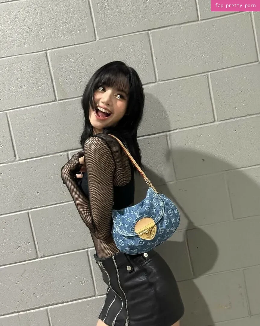 Lisa - Photo #72