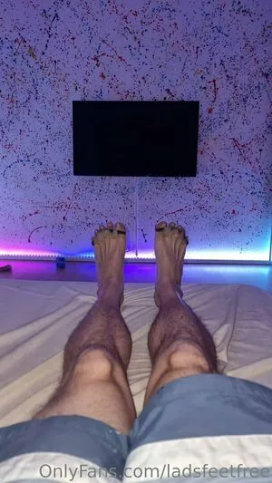 ladsfeetfree
