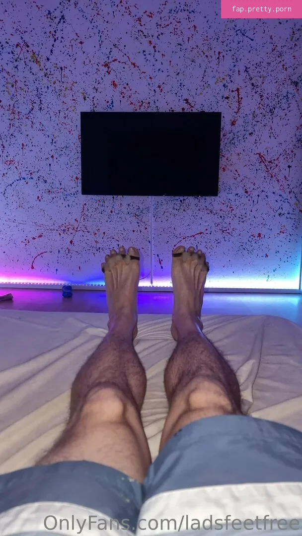 ladsfeetfree - Photo #43