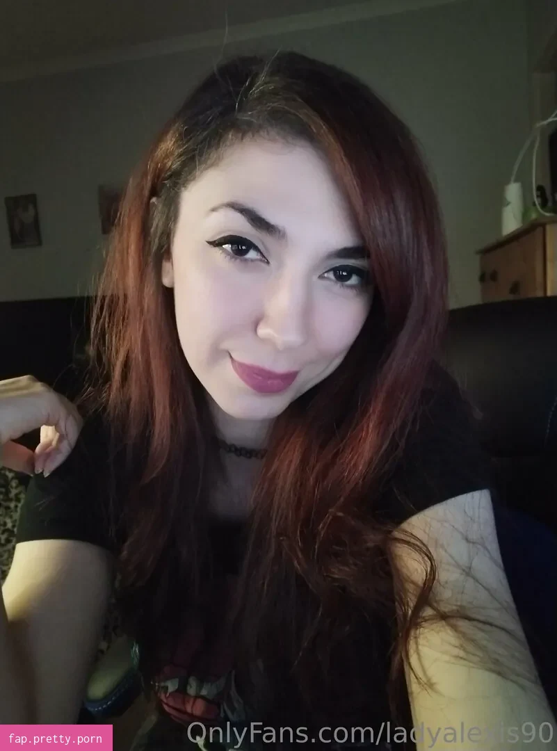 ladyalexis90 - Photo #01
