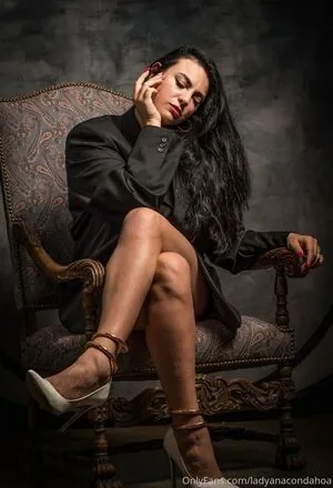 ladyanacondahoa