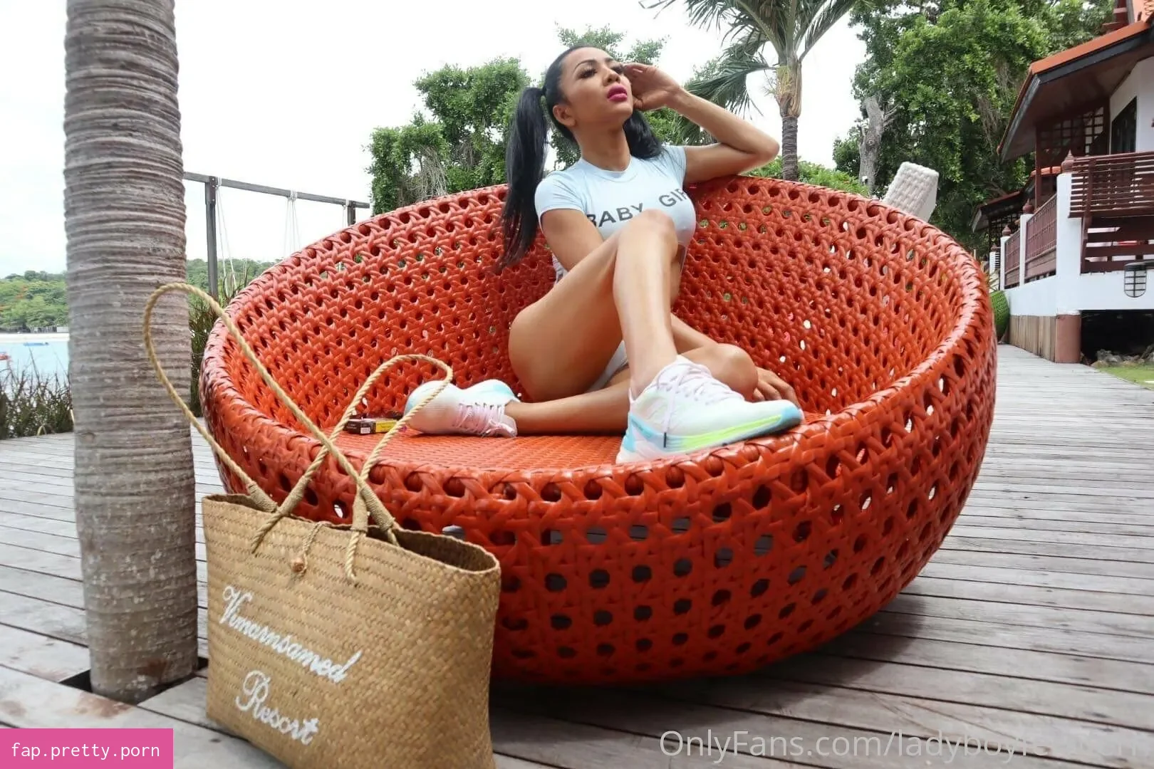 ladyboyfernfern - Photo #72