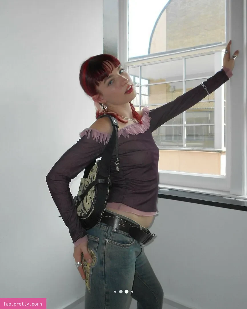 Lara Adkins - Photo #30