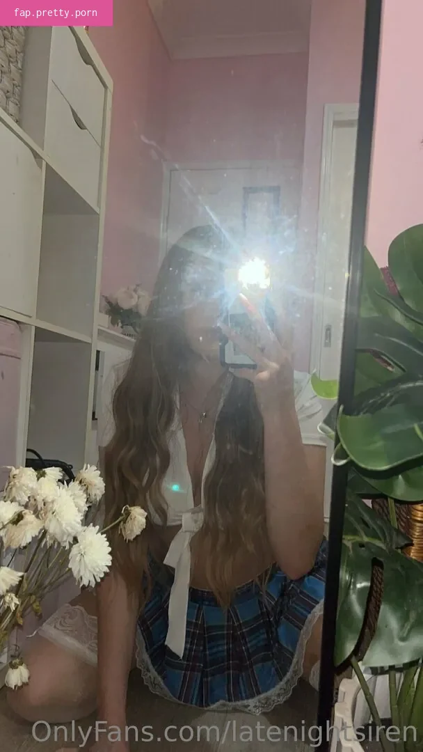 latenightsiren - Photo #01