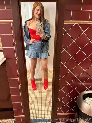latinafoxy69