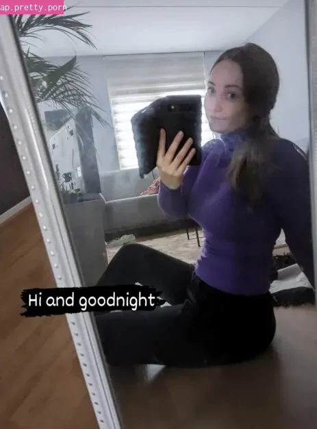 lauraa - Photo #22