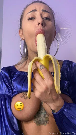 laurabae_