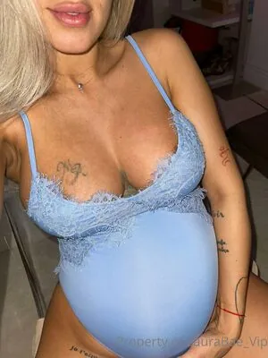 laurabae_