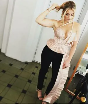 Lauren Alaina
