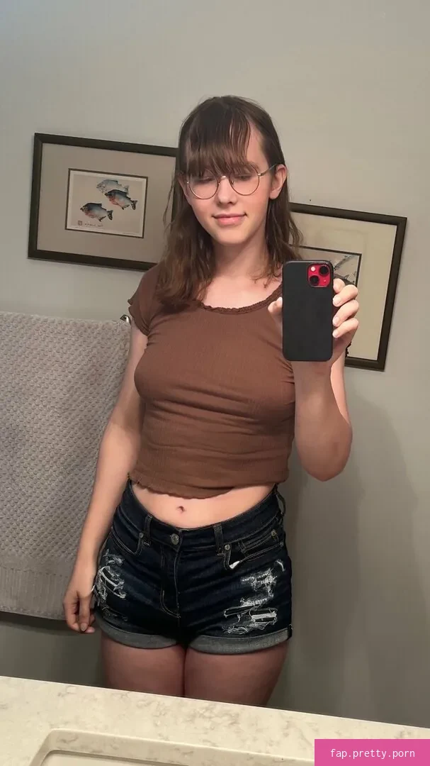 Liv Agar - Photo #25