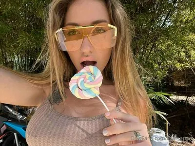liza_aplle