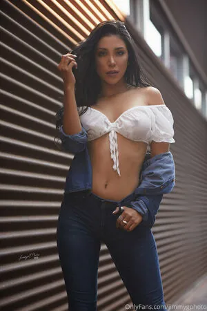 Lizzy Acosta