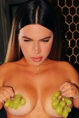 Lorena Almeida