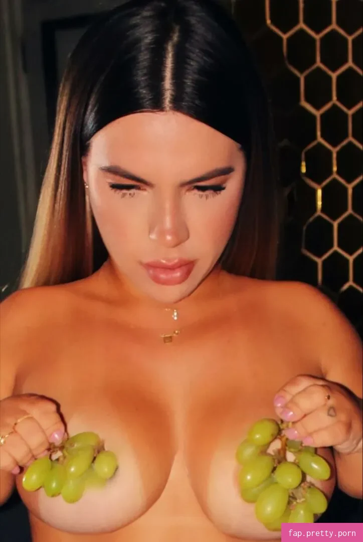 Lorena Almeida - Photo #15