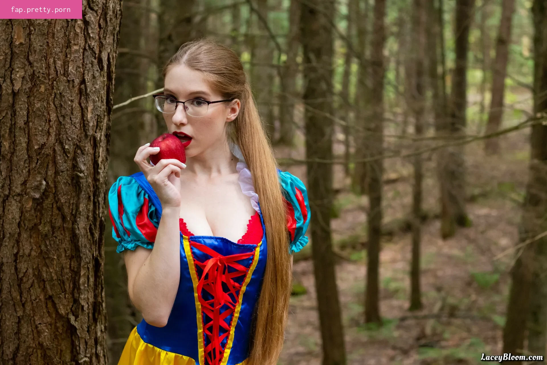 Lacey Bloom - Photo #88