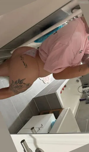 Lara Bttn