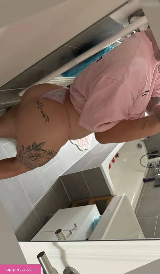 Lara Bttn - Photo #19