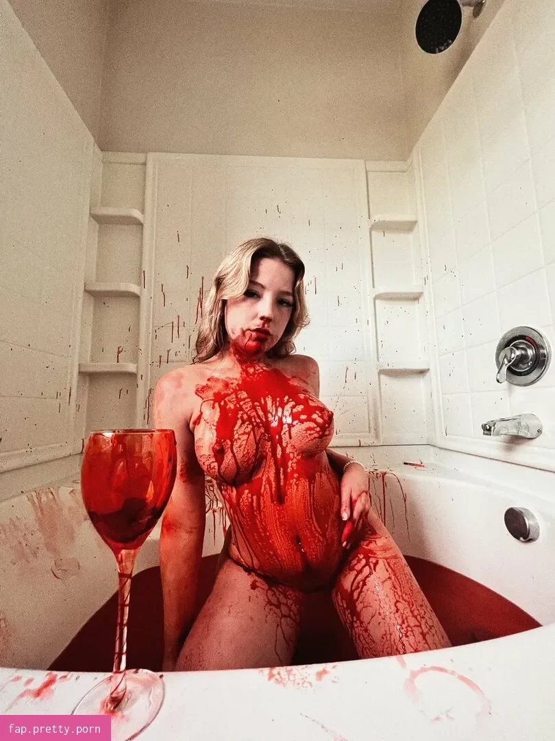 Lauren Brooks - Photo #05