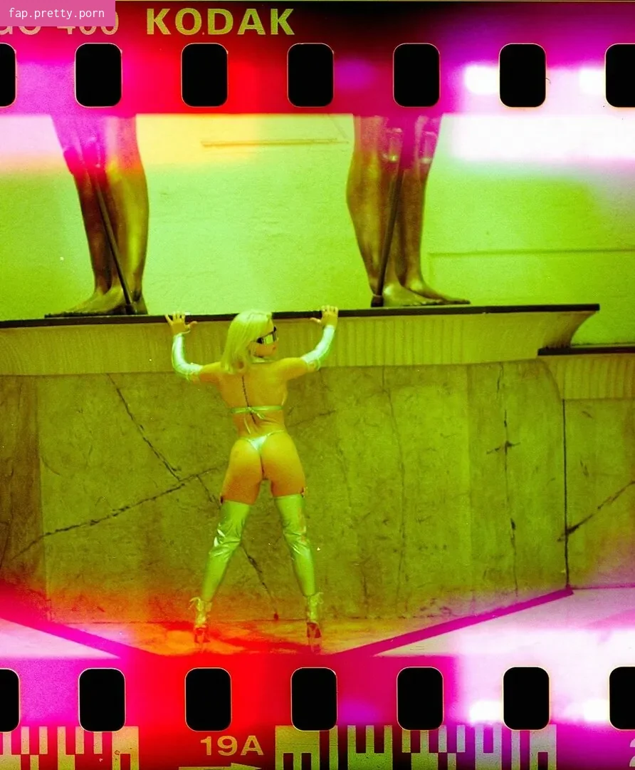 Lauren Brooks - Photo #18