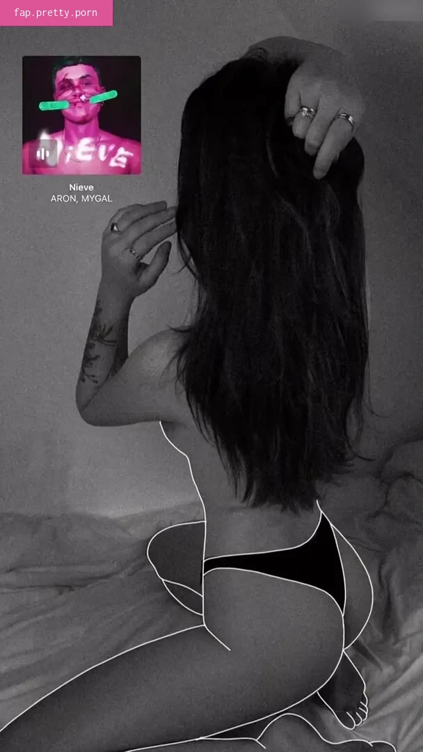 Leonie Busse - Photo #09