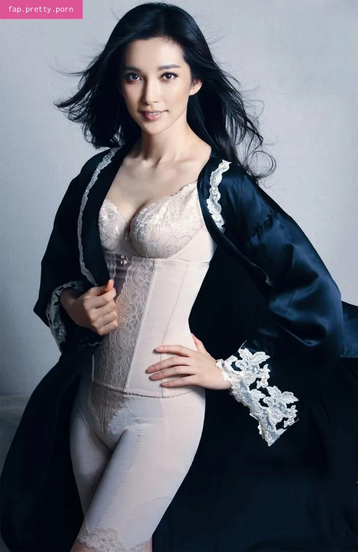 Li Bingbing - Photo #03