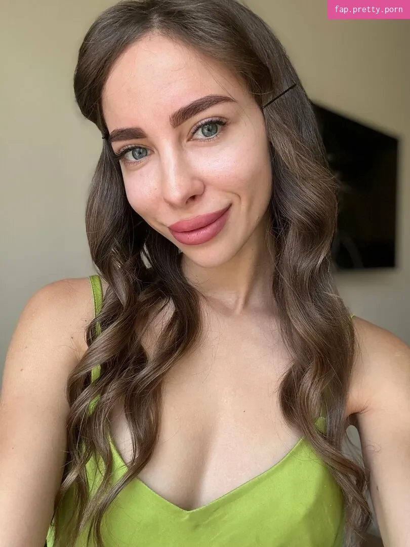 lili_babe - Photo #01