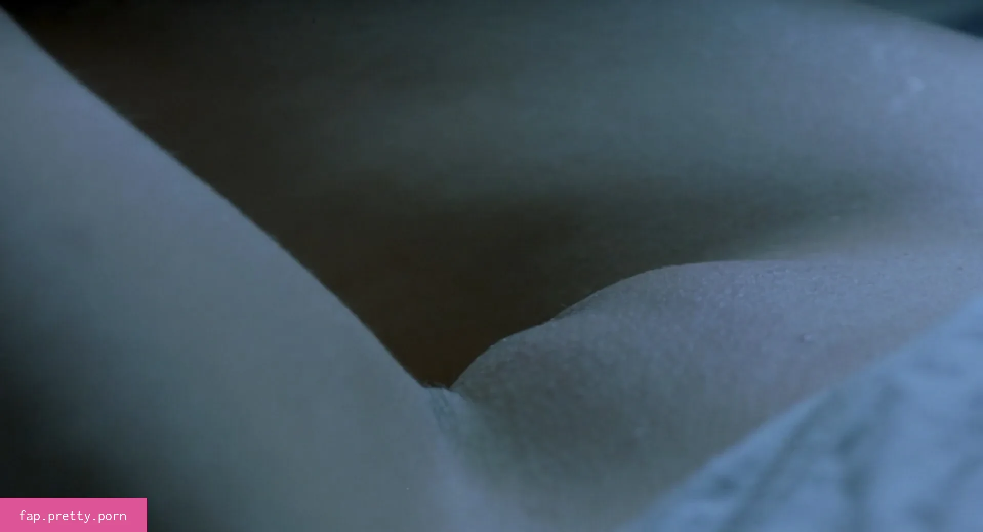 Lizzie Brocheré - Photo #03