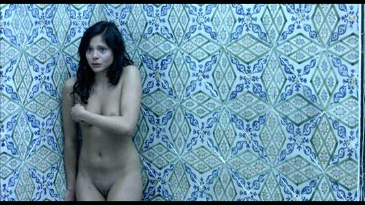 Lizzie Brocheré