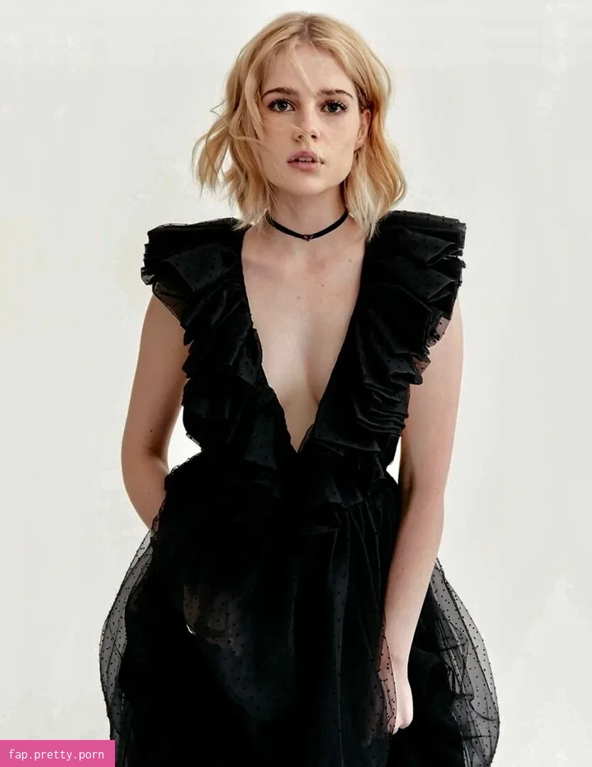 Lucy Boynton - Photo #11