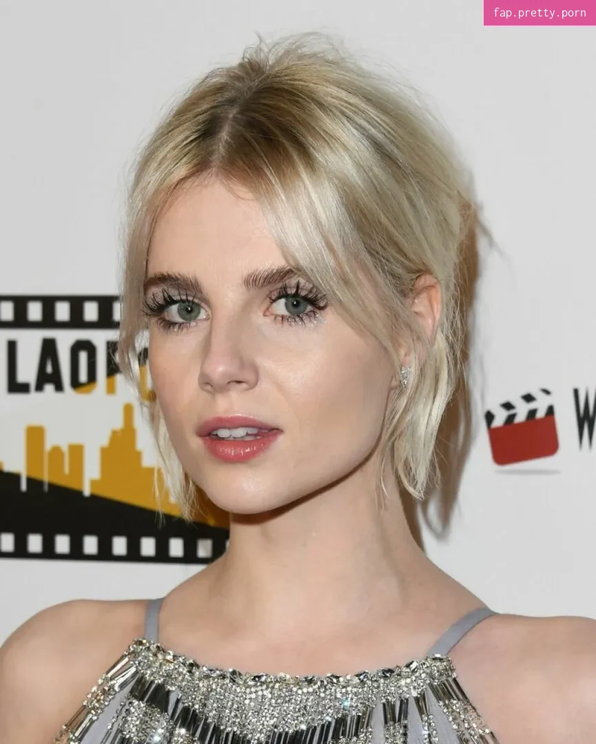 Lucy Boynton - Photo #19