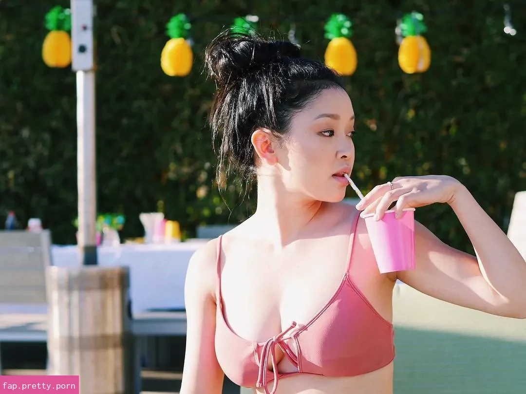 Lana Condor - Photo #11