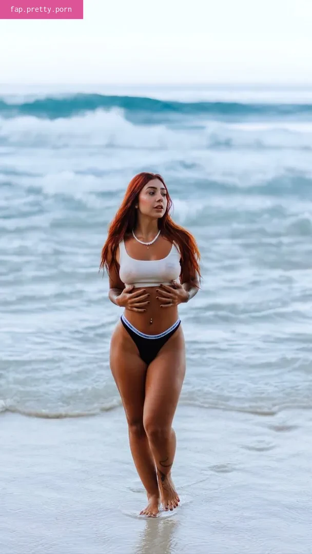 Leticia Castro - Photo #04