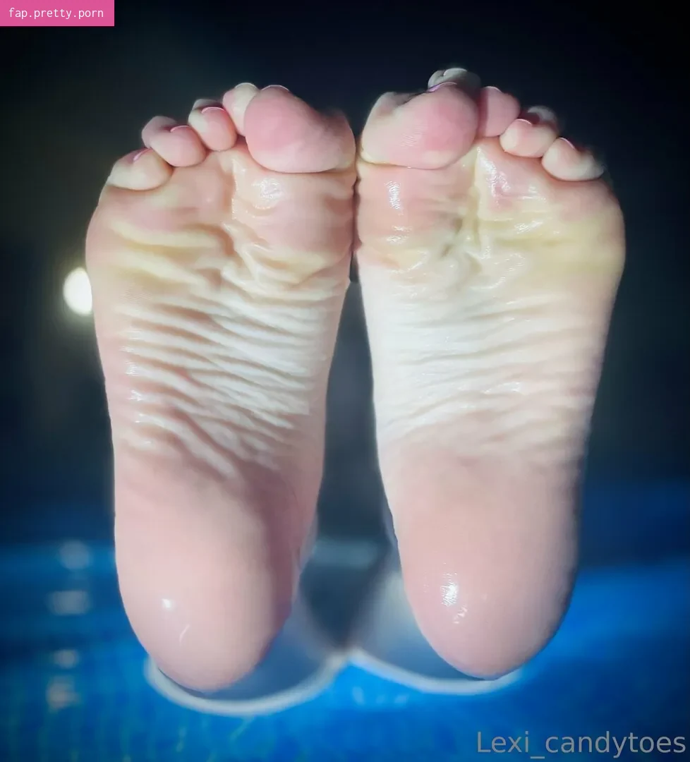 lexi_candytoes - Photo #16
