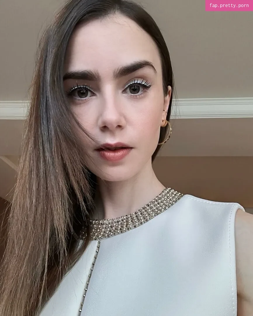Lily Collins - Photo #77