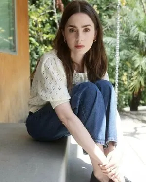 Lily Collins