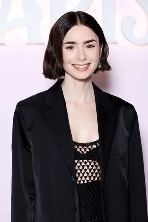 Lily Collins