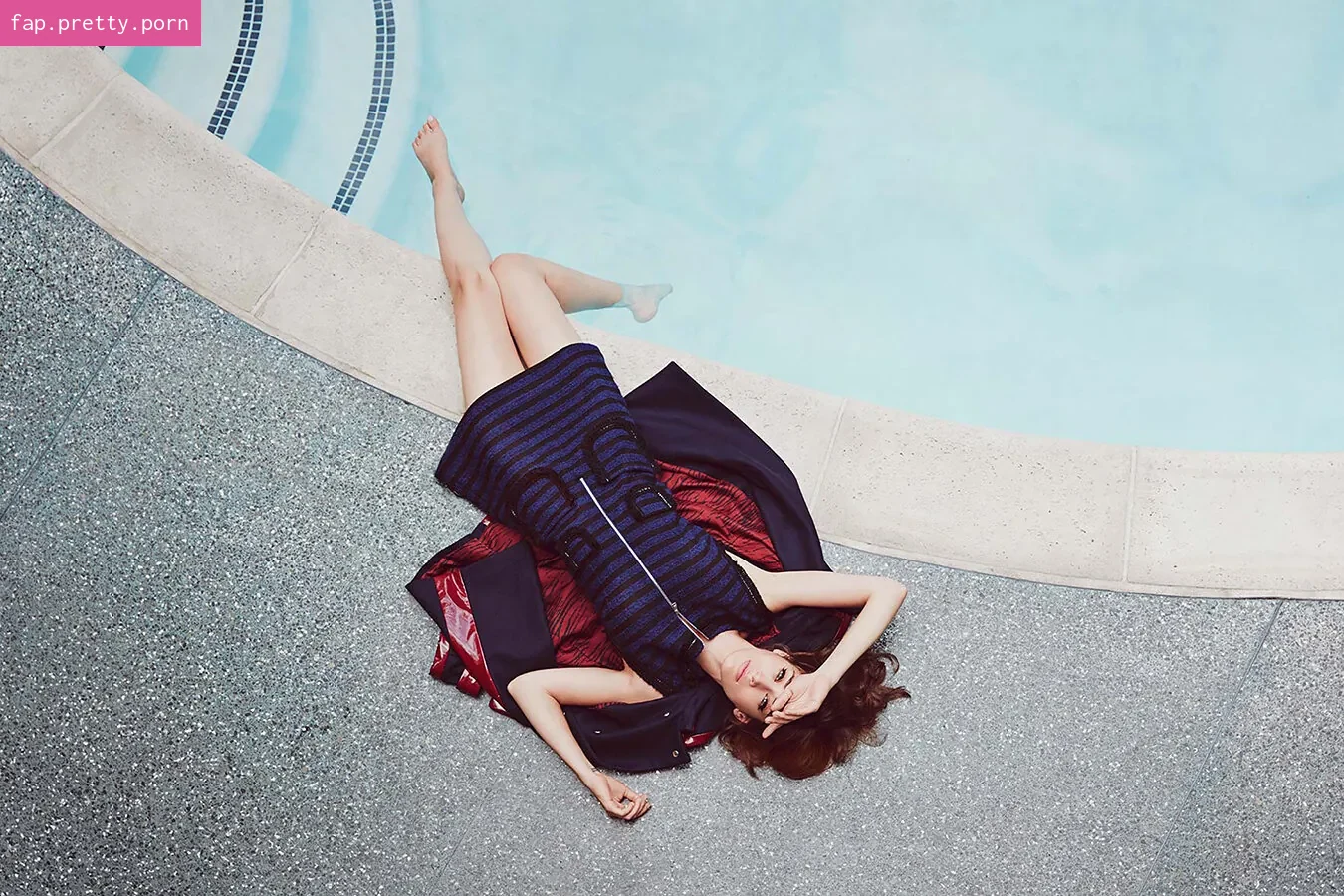 Lizzy Caplan - Photo #19
