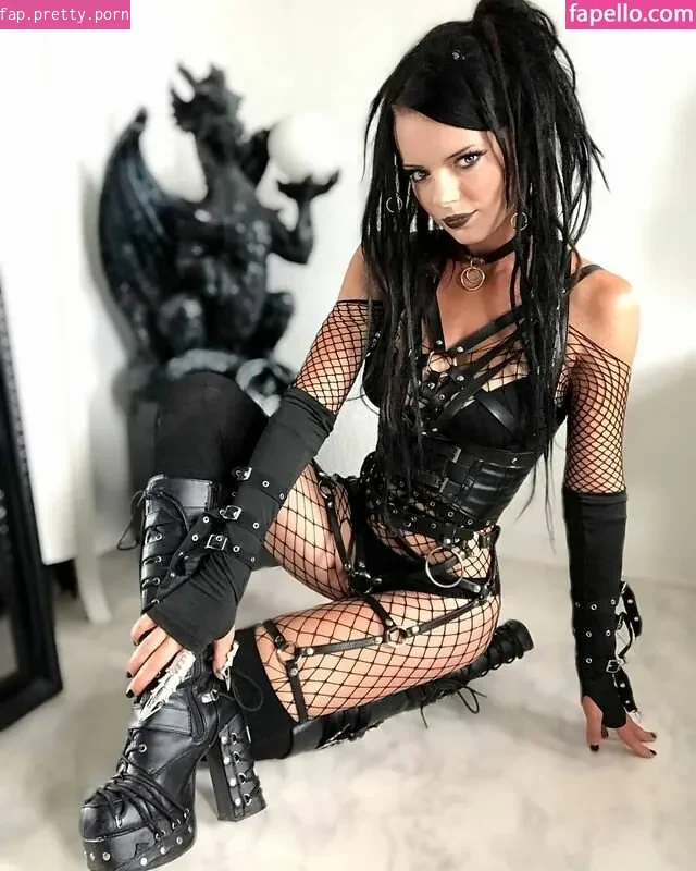 Lady Denight - Photo #05