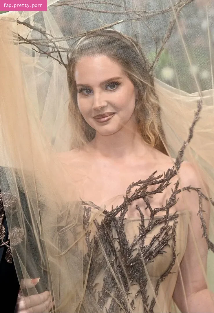 Lana Del Rey - Photo #01